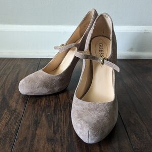 Guess suede pumps